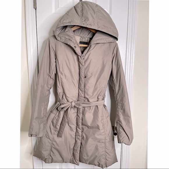 Uniqlo Women’s Down Feather Jacket - Picture 1 of 9